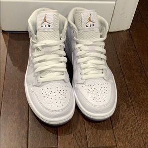 Women’s Air Jordan Mid’s